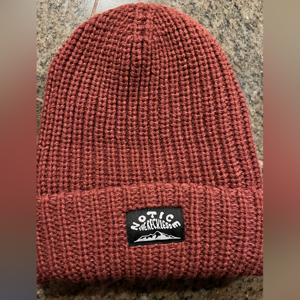 Notice the Reckless Beanie - Maroon, NWOT